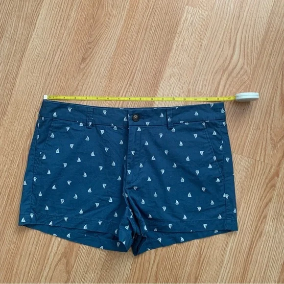 Uniqlo Blue Sailboat Print Flat Front Chino 100% Cotton Shorts Size 10 - Picture 2 of 8